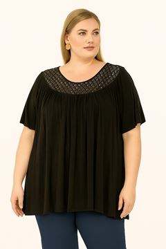 Immagine di QUALITY LIGHT VISCOSE TOP WITH LACE NECKLINE